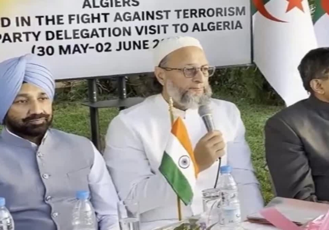 Owaisi Slams Pakistan