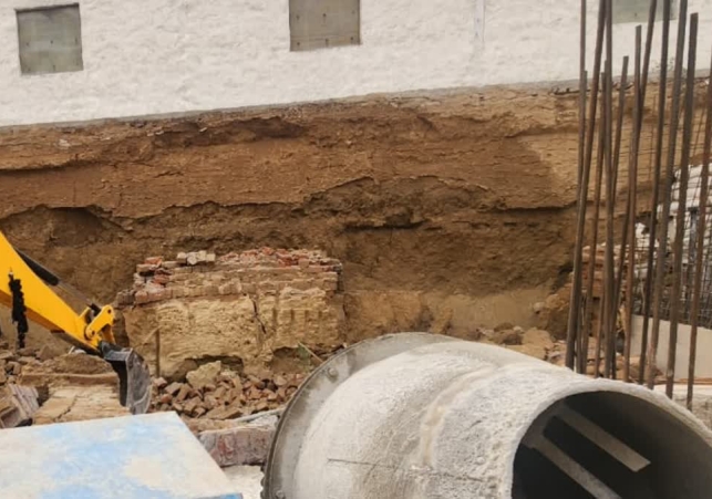 Wall Of Basement Collapsed In Noida