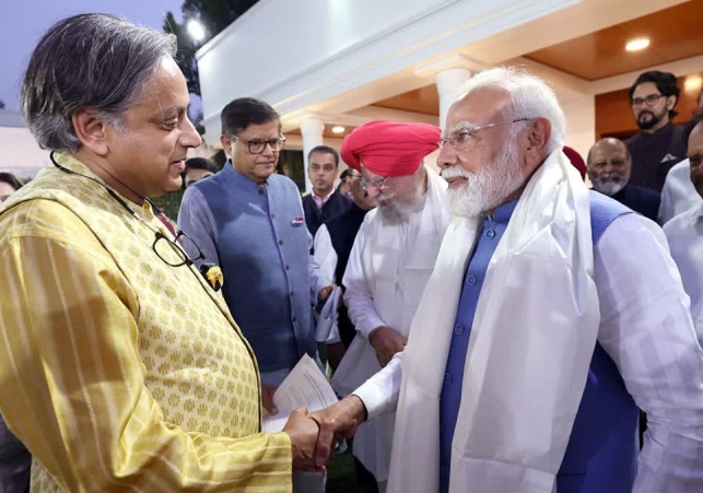 Shashi Tharoor Praises Pm Modi