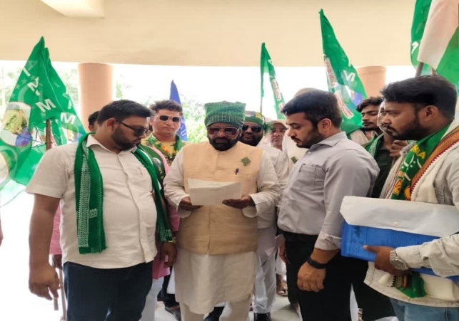 Aligarh AIMIM Chief FIR Lodge News