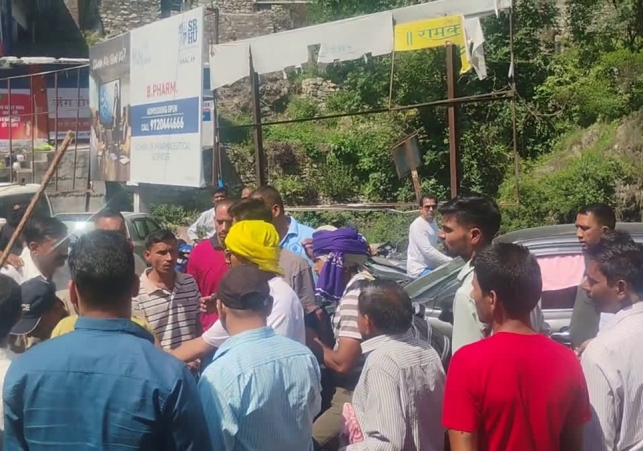 Badrinath Highway Blocked