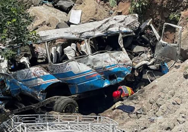 40 Dead In Pakistan Bus Accident