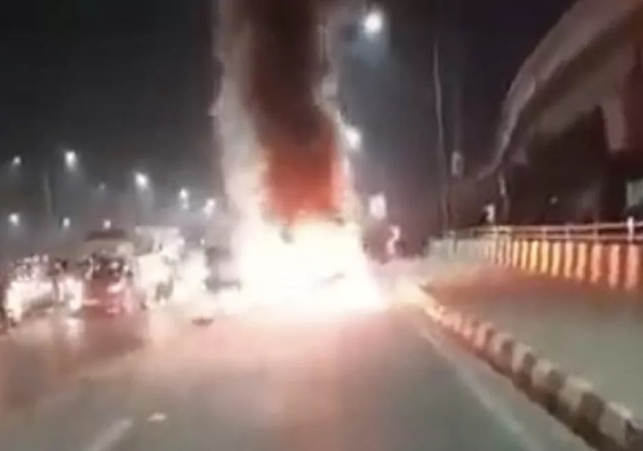 Noida Car Fire