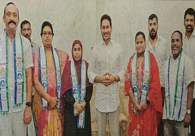 TDP councilors from the city and rural areas joined the YSR Party