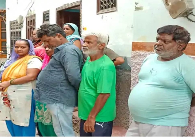 Threat By ISI : बिजनौर में तिरंगा बांटने पर महिला तथा पति को सिर धड़ से अलग करने की धमकी