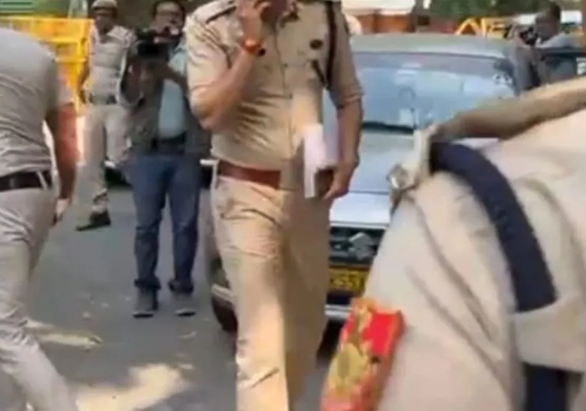 Delhi Police Personnel Suspended