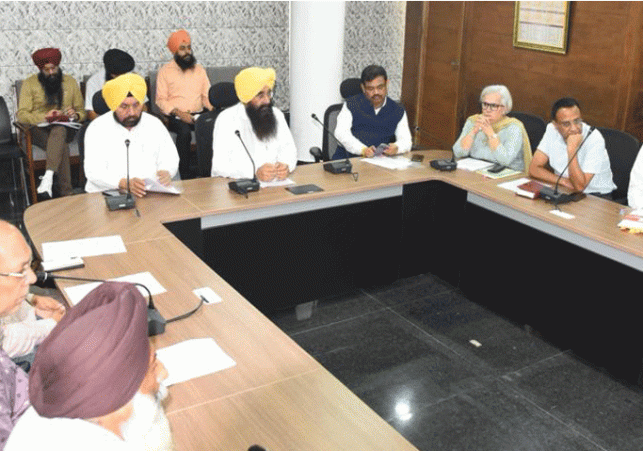 1854 procurement centers notified by Punjab Mandi Board for smooth procurement of paddy from 1st Oct