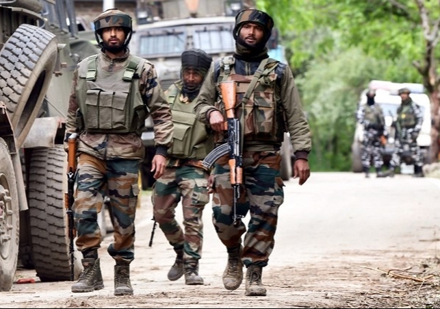 2 Army personnel Martyr in grenade blast in Jammu Kashmir