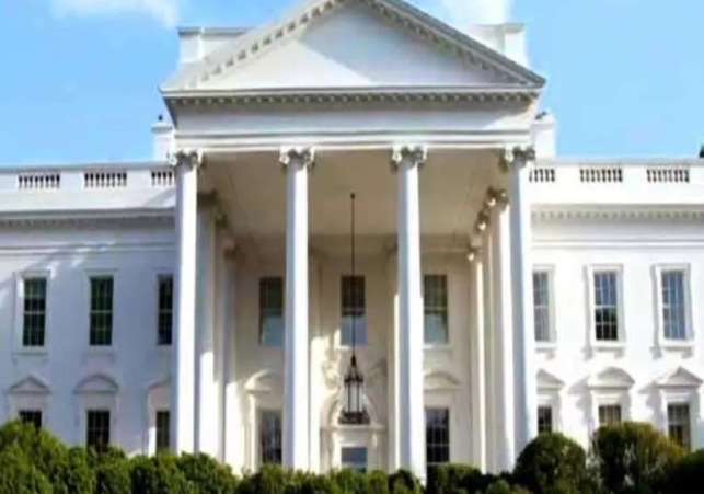 Truck Collide In White House