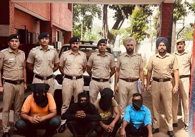 Police Apprehended four accused Drug Smugglers