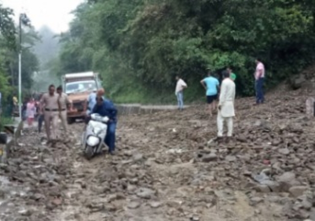 Artificial Lake Near Mandi Bridge Raises Flood Alarm
