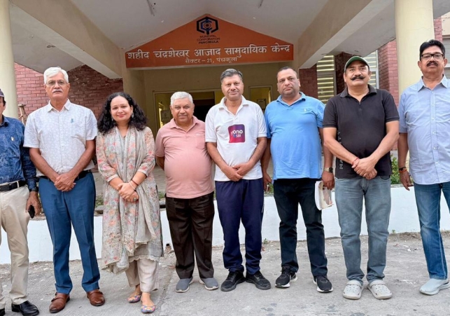 HOWA Sector-21 demanded road repairs
