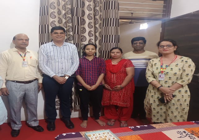 DAV School Palwal Honoured the Toppers