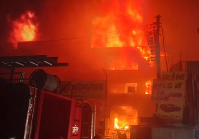 Fire in Kanpur