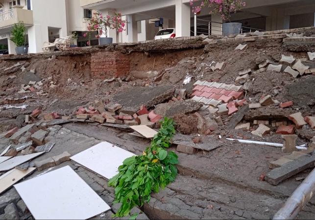 Boundary wall of Dream House Society Collapses