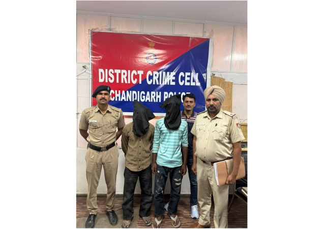 District Crime Cell Police Arrested Three Accused