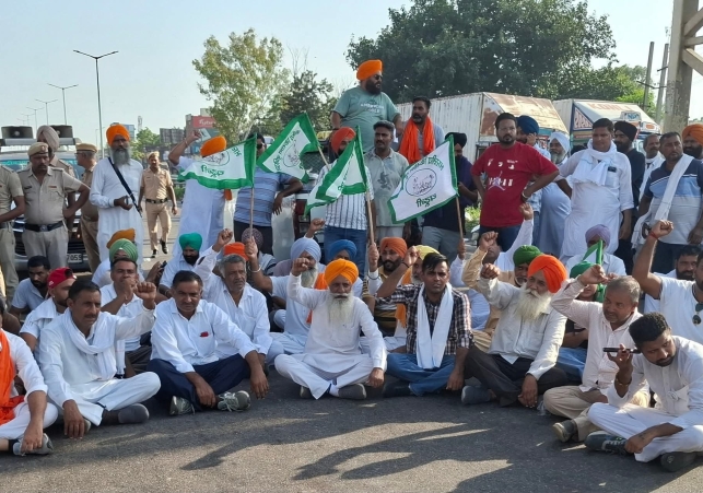  Farmers in Kurukshetra blocked the highway