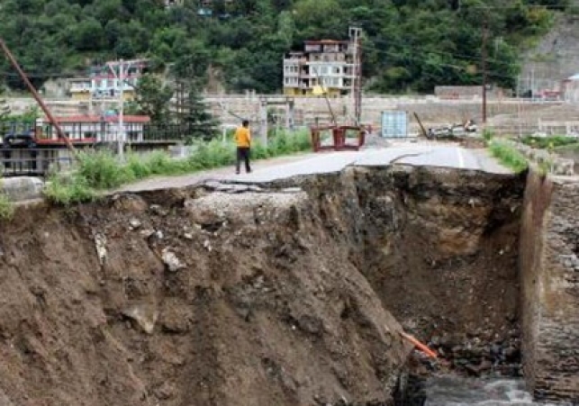 Cloudburst in Himachal: Flashfloods Hit Mandi