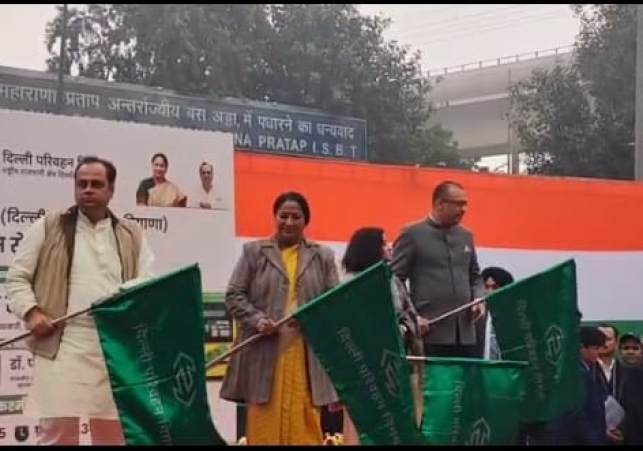 Delhi Receives a gift of 100 new EV Buses