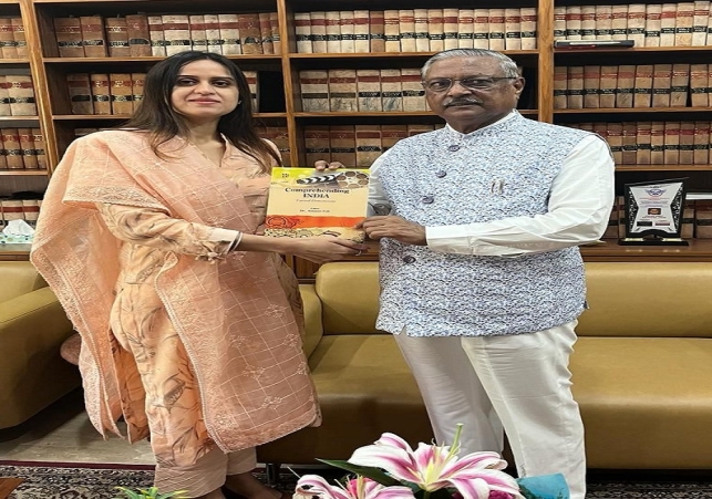 Book Released: सत्य पाल जैन ने डॉ0 अमनीत गिल की पुस्तक का विमोचन किया