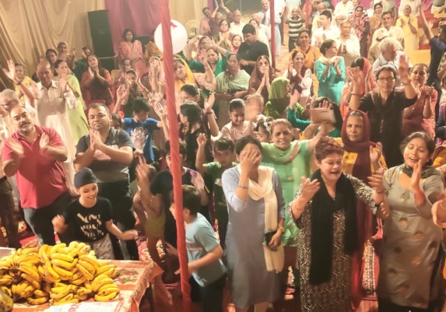 Devotees dance on Ram Marriage