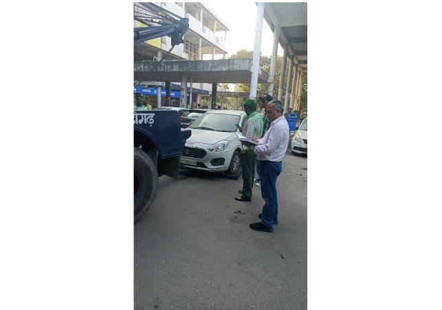 Chandigarh Municipal Corporation Cracks Down on Abandoned Vehicles