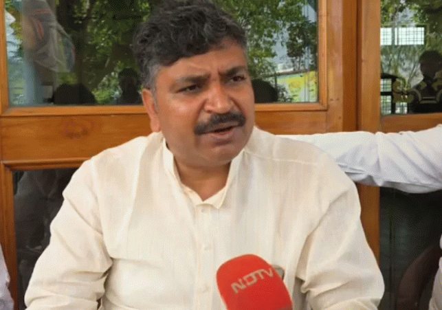 Politics over RGHS scheme intensifies in Rajasthan