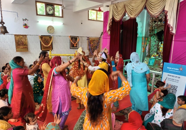 गणपति बप्पा मोरया अगले वर्ष तू जल्दी आ के जयकारों से गुंजा बीबीएन