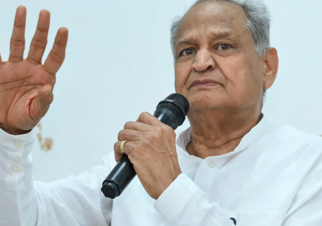 Ashok Gehlot Expresses Apprehension Over Fertilizer Crisis