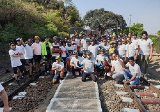 कालका रेलवे स्टेशन से घुम्मन रेलवे स्टेशन तक 100 साइकिलिस्टों के साथ साइकिल रैली आयोजित की