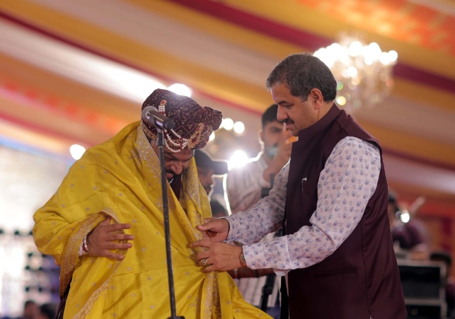Devotees Danced Enthusiastically to the Bhajans