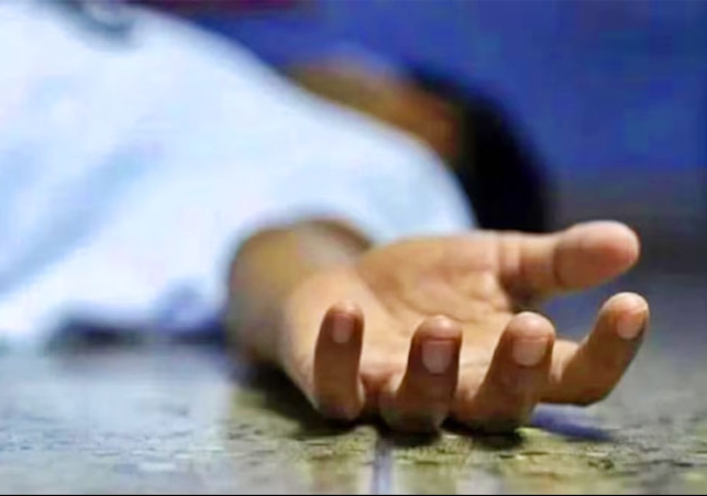 फ्लाइट पकड़ रहे शख्स की अचानक मौत; एयरपोर्ट पर एकदम से गिरा और फिर उठा ही नहीं, एक पल में ही थम गया जिंदगी का सफर