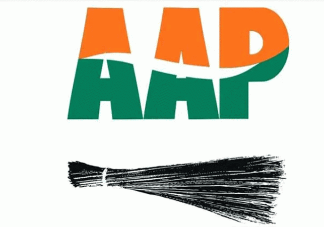 Kejriwal dissolves AAP's organization in Chandigarh