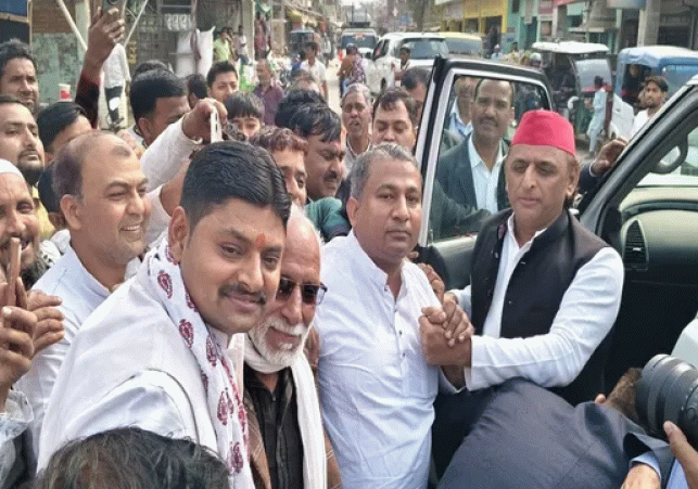 Akhilesh Yadav made his presence