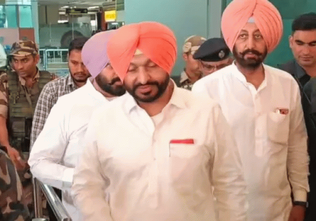 Union Minister Ravneet Singh Bittu publicly apologized