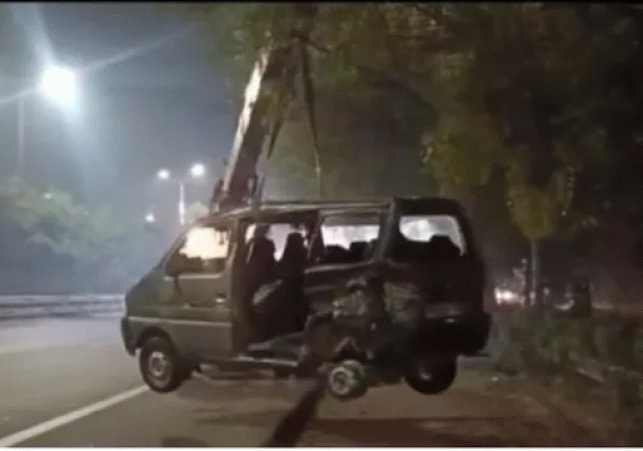 Horrific road accident on Noida-Greater Noida