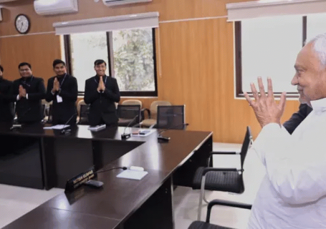 CM Nitish Kumar Imparts the Mantra