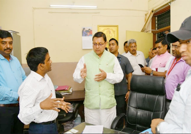 CM Dhami conducts surprise inspection of RTO office in Dehradun