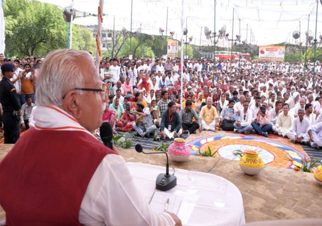 CM-Manohar-lal-in-Narnaund-