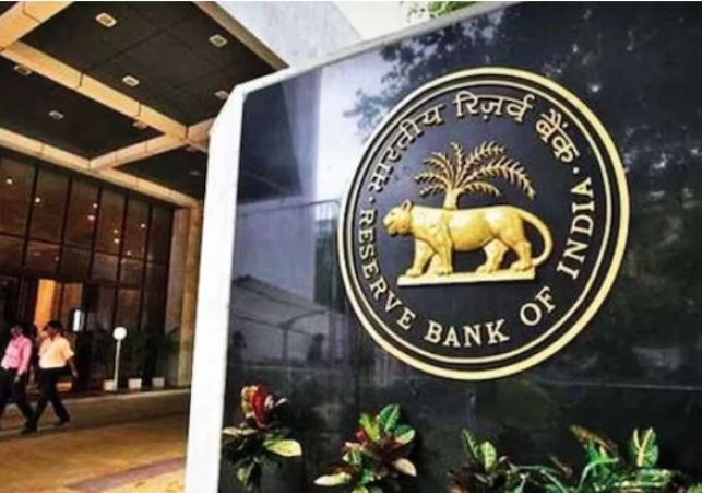RBI Imposes Penalty on Axis Bank