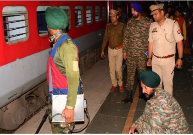 Threat of bombing Ayodhya Express