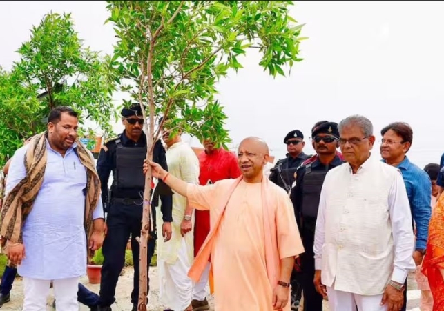 CM Yogi Tree Plantation Gorakhpur