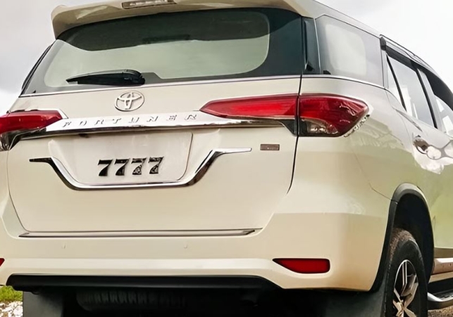 Auctioned Numbers of CH01 DC Series