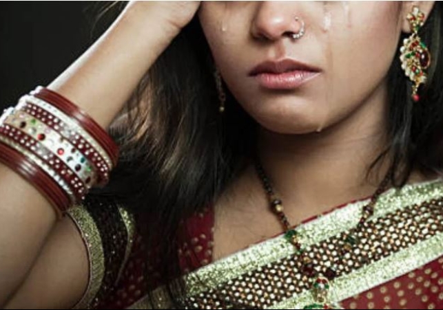 Groom Spat Gutkha in Wife's Mouth