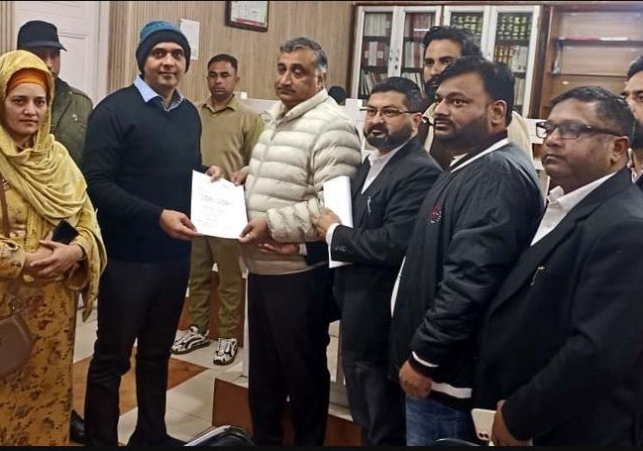 Congress party met with the Deputy Commissioner