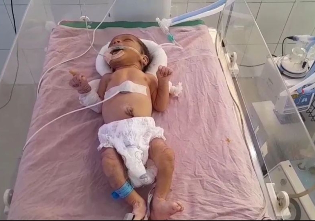 Minor becomes mother in a moving train