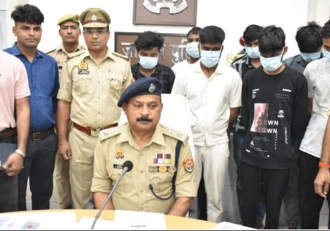 7 Arrested for Cheating People through Online Gaming