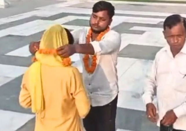 The relationship with the wife's lover continued even after marriage