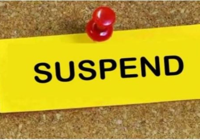 Six policemen suspended for commenting on Akhilesh Yadav