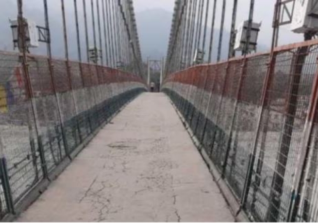 Ban on movement on Ramjhula in Rishikesh